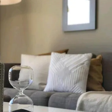 Luxurious Apartm. With Sea View. Διαμέρισμα *