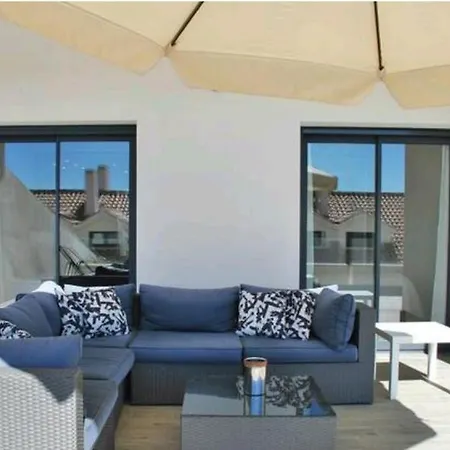 Διαμέρισμα Luxurious Apartm. With Sea View. *
