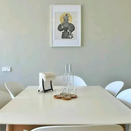 Διαμέρισμα Luxurious Apartm. With Sea View. Εστεπόνα