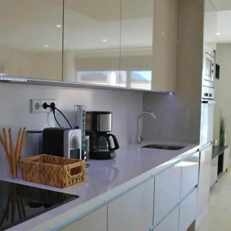 Apartment Luxurious Apartm. With Sea View. *